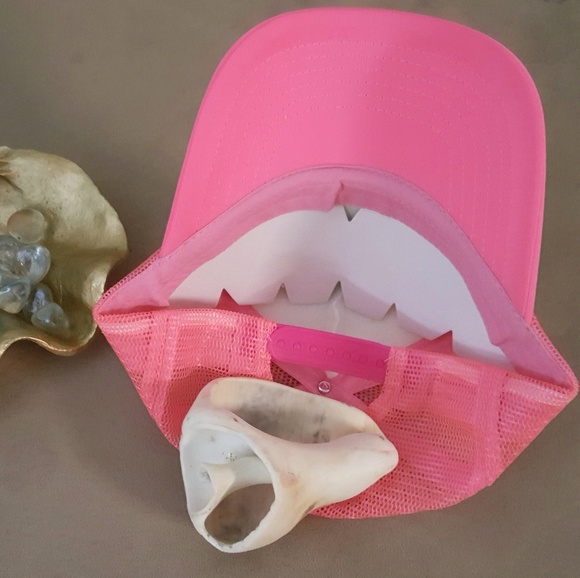 Snap back Hat - Picture 2 of 2